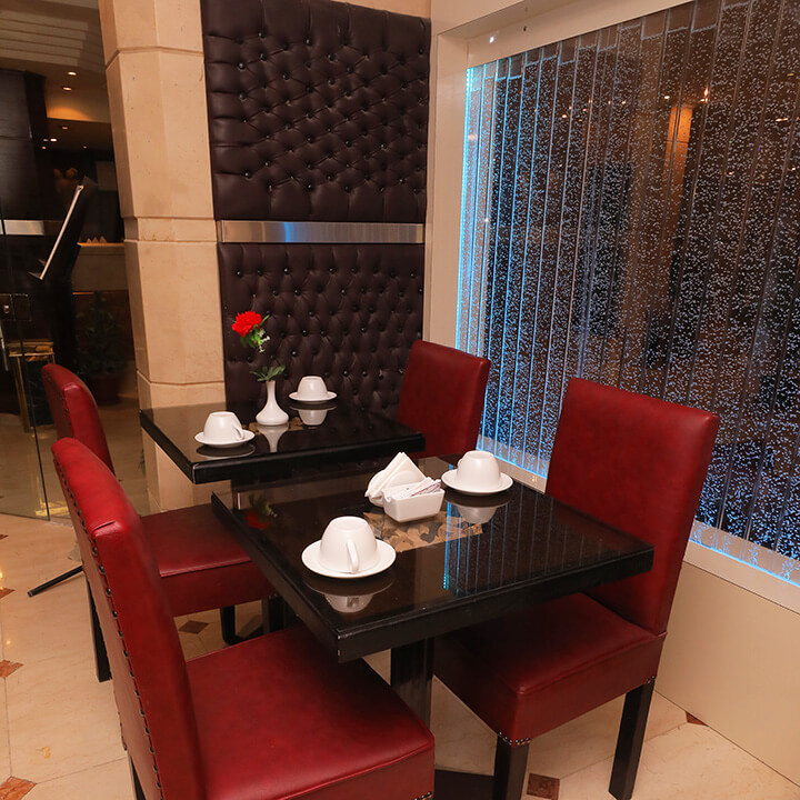 Mowlay Cafe - Swiss Inn Hotel Cairo